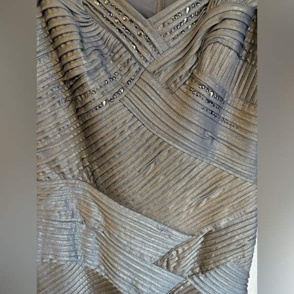 Tadashi Shoji Pewter/Gold Basket Weave Studded Stretch Bodycon Cocktail Dress M - Picture 14 of 15